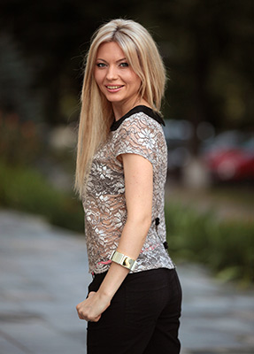 Social bride Tat'yana from Poltava (Ukraine), 42 yo, hair color blonde