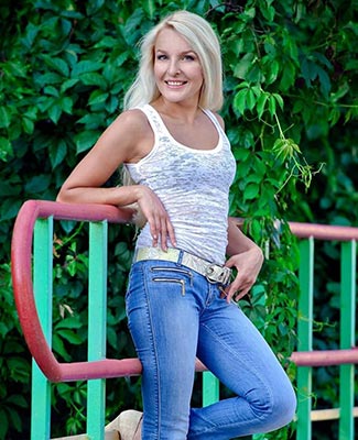 Open lady Irina from Smela (Ukraine), 51 yo, hair color black