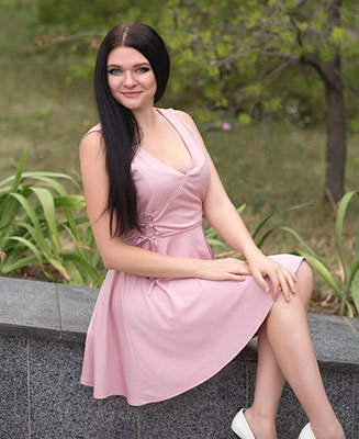 Romantic bride Ol'ga from Poltava (Ukraine), 29 yo, hair color brunette