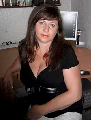 Active woman Antonina from Poltava (Ukraine), 60 yo, hair color dark brown