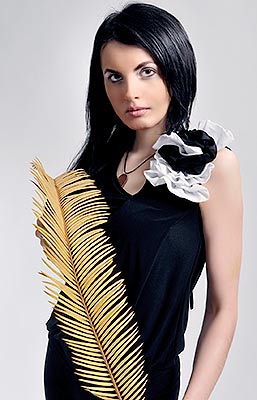 Sociable lady Valentina from Poltava (Ukraine), 40 yo, hair color black