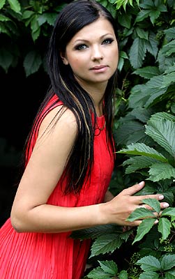 Trustful bride Oksana from Poltava (Ukraine), 37 yo, hair color brown-haired