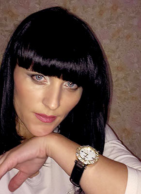 Artistic bride Irina from Poltava (Ukraine), 42 yo, hair color black