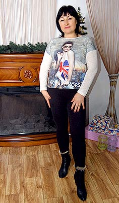 Communicative bride Lyubov' from Poltava (Ukraine), 59 yo, hair color brunette