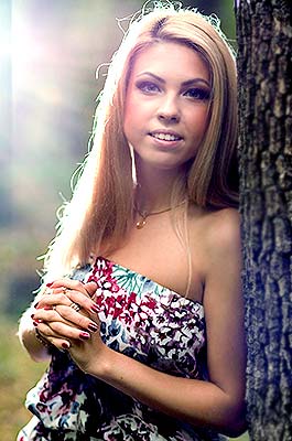Tender girl Irina from Poltava (Ukraine), 35 yo, hair color peroxide blonde