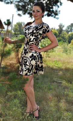 Enigmatic girl Yana from Poltava (Ukraine), 31 yo, hair color chestnut