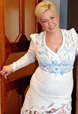 Tender lady Valentina from Poltava (Ukraine), 62 yo, hair color blonde