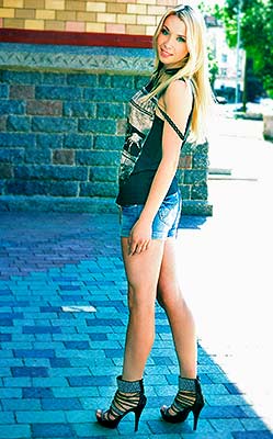 Sincerely woman Anya from Poltava (Ukraine), 38 yo, hair color light brown