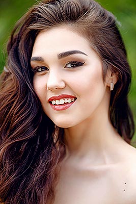 Kind bride Anastasiya from Poltava (Ukraine), 26 yo, hair color brown-haired