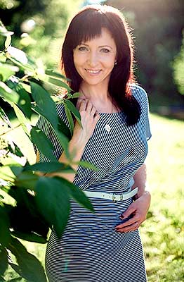 Familyorientated woman Nataliya from Poltava (Ukraine), 43 yo, hair color dark brown
