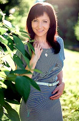 Familyorientated woman Nataliya from Poltava (Ukraine), 44 yo, hair color dark brown