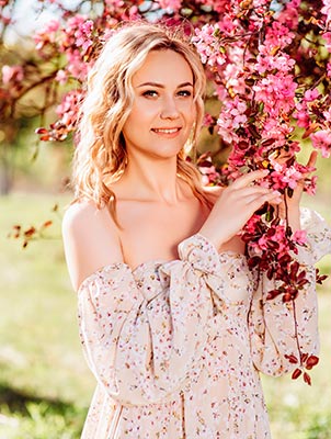 Cheerful woman Tat'yana from Rovno (Ukraine), 32 yo, hair color brown