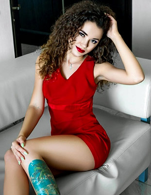Adore girl Karina from Lugansk (Ukraine), 26 yo, hair color brown-haired