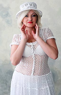 Lonely bride Anjelika from Kharkov (Russia), 53 yo, hair color blonde
