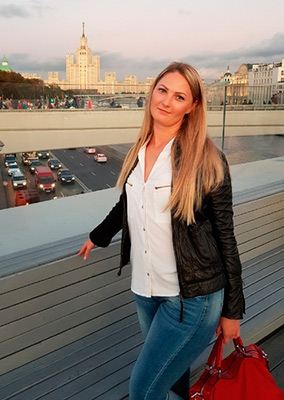 Sunny woman Nataliya from Simferopol (Russia), 39 yo, hair color light brown