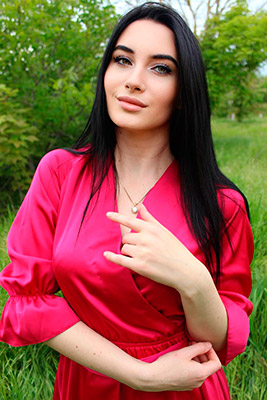Positive woman Ekaterina from Simferopol (Russia), 29 yo, hair color black