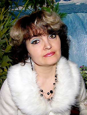 Honest bride Elena from Lugansk (Ukraine), 55 yo, hair color dark brown