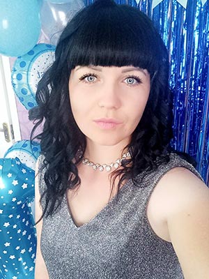 Normal wife Elena from Starobelsk (Ukraine), 28 yo, hair color black
