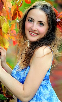 Sociable lady Elena from Sumy (Ukraine), 43 yo, hair color chestnut