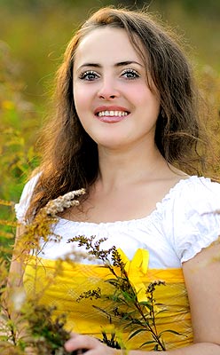 Sociable lady Elena from Sumy (Ukraine), 43 yo, hair color chestnut