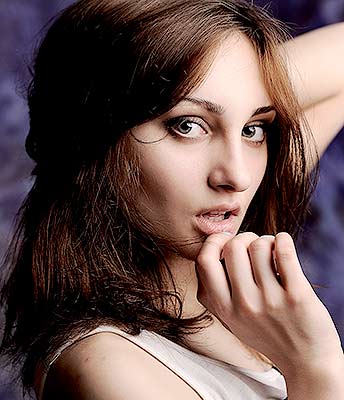 Optimistic bride Kristina from Ternopol (Ukraine), 28 yo, hair color dark brown