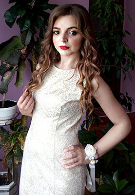 Joyful bride Mariya from Ternopol (Ukraine), 30 yo, hair color chestnut