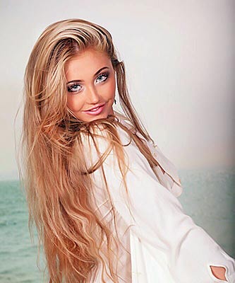 Fond girl Zlata Mariya from Kiev (Ukraine), 29 yo, hair color blonde