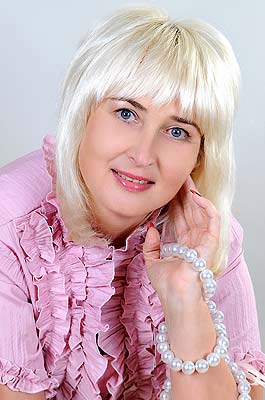 Calm lady Irina from Kharkov (Ukraine), 59 yo, hair color blonde