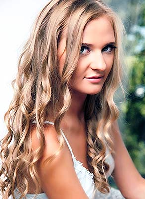 Good girl Yuliya from Kiev (Ukraine), 32 yo, hair color blonde