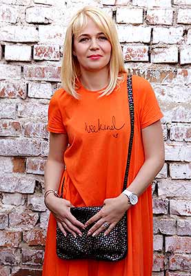 Strong woman Yuliya from Vinnitsa (Ukraine), 48 yo, hair color blonde