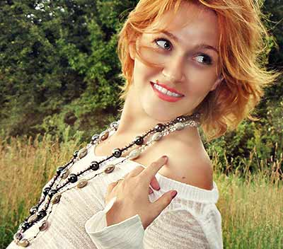 Active lady Alena from Vinnitsa (Ukraine), 42 yo, hair color chestnut