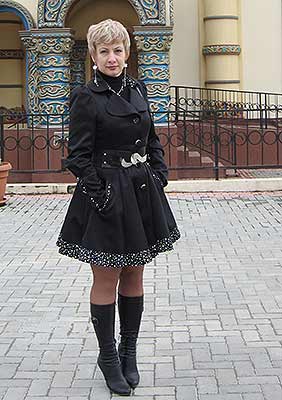 Positive bride Elena from Vladivostok (Russia), 60 yo, hair color brown