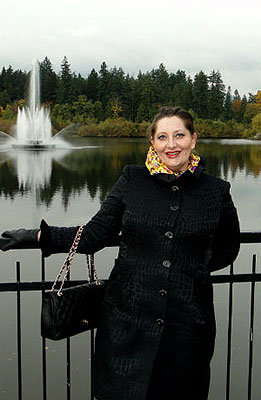 Kind bride Yella from Nakhodka (Russia), 53 yo, hair color brown-haired