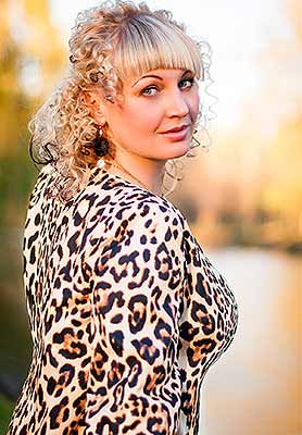 Kind woman Ol'ga from Zaporozhye (Ukraine), 39 yo, hair color blonde