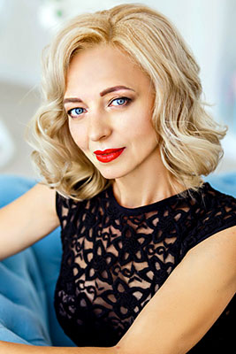 Sensetive woman Natal'ya from Zaporozhye (Ukraine), 51 yo, hair color blonde