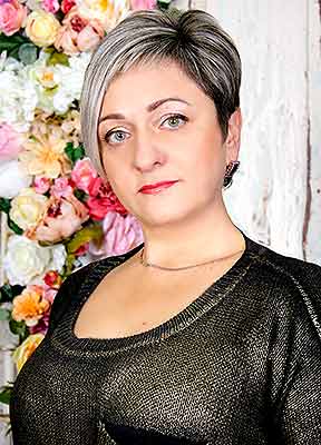 Tidy woman Elena from Zaporozhye (Ukraine), 53 yo, hair color blonde