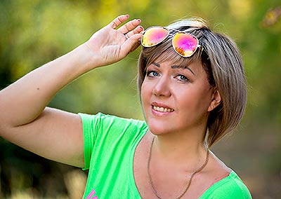 Purposeful woman Marina from Szczecin (Ukraine), 48 yo, hair color blonde