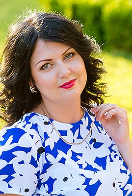 Active woman Marina from Zaporozhye (Ukraine), 40 yo, hair color brunette