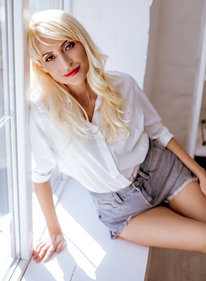 Responsible lady Elena from Zaporozhye (Ukraine), 50 yo, hair color blonde