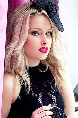 Strong bride Alina from Zaporozhye (Ukraine), 30 yo, hair color blonde