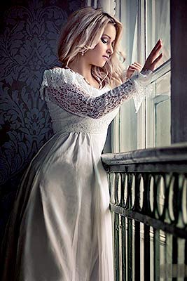 Strong bride Alina from Zaporozhye (Ukraine), 31 yo, hair color blonde
