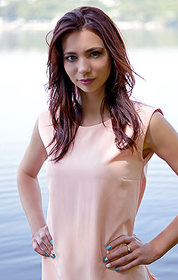 Openhearted woman Kristina from Zaporozhye (Ukraine), 35 yo, hair color brunette