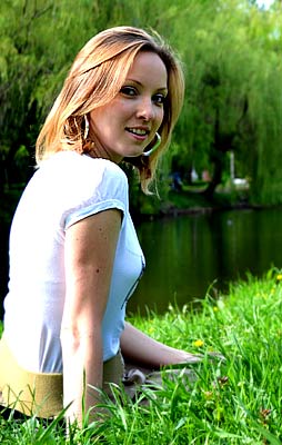 Single woman Aleksandra from Zaporozhye (Ukraine), 43 yo, hair color blond