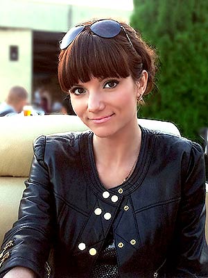 Wellbalanced lady Katerina from Zaporozhye (Ukraine), 34 yo, hair color brunette