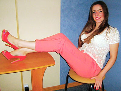 Passionate lady Ol'ga from Zaporozhye (Ukraine), 31 yo, hair color brown
