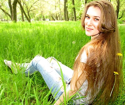 Blonde bride Dar'ya from Zaporozhye (Ukraine), 28 yo, hair color brown