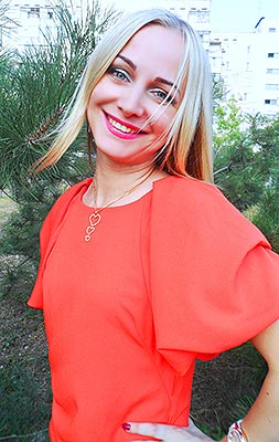 Positive bride Nataliya from Kiev (Ukraine), 41 yo, hair color blonde