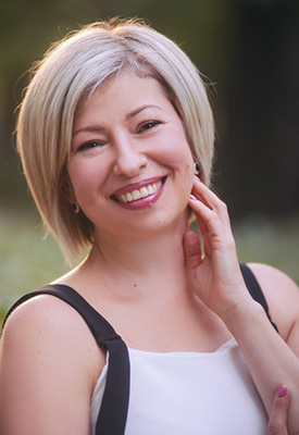 Friendly woman Alina from Zaporozhye (Ukraine), 49 yo, hair color blonde