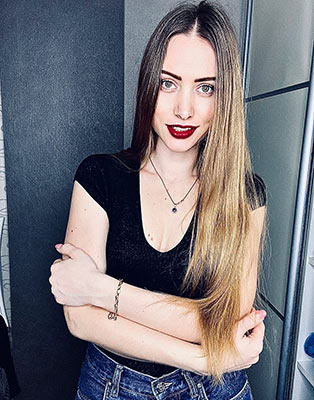 Vigorous woman Viktoriya from Khmelnitsky (Ukraine), 33 yo, hair color brown