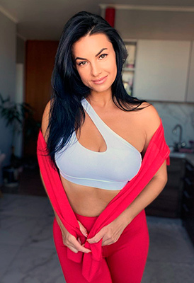 Opened woman Viktoriya from Kiev (Ukraine), 40 yo, hair color chestnut